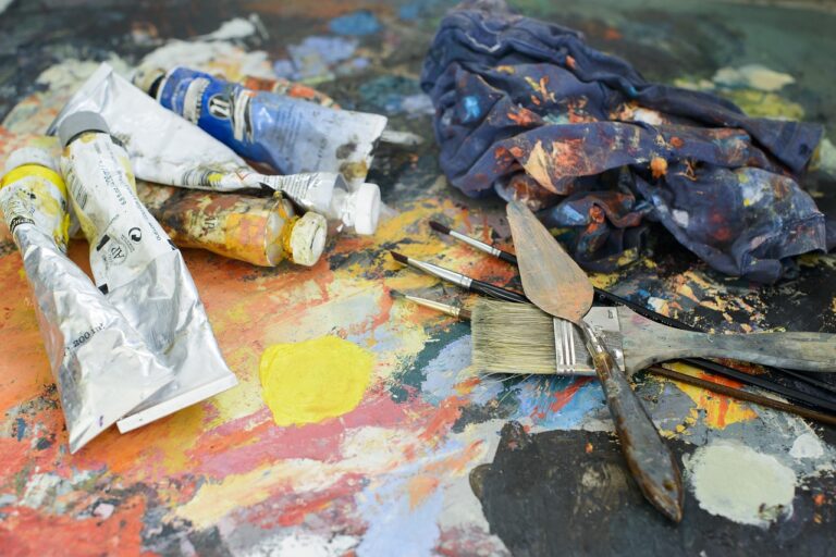 A first acrylic palette: which colours earn a slot